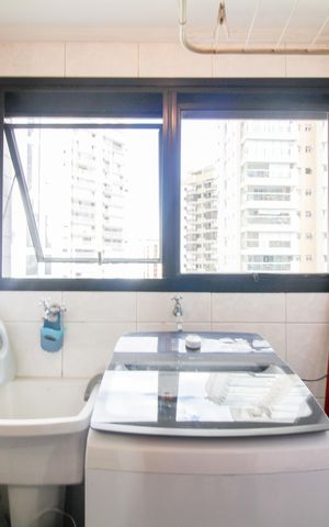 Apartamento à venda com 186m², 4 quartos e 3 vagas Apartamento à venda com 186m², 4 quartos e 3 vagasÁrea de Serviço