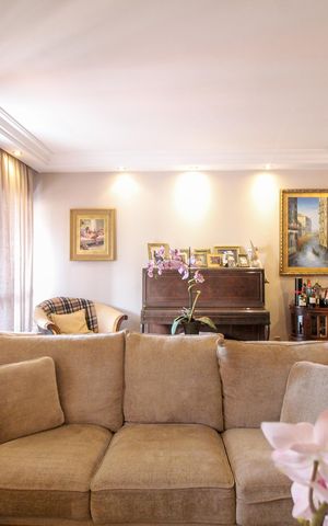 Apartamento à venda com 186m², 4 quartos e 3 vagas Apartamento à venda com 186m², 4 quartos e 3 vagasSala