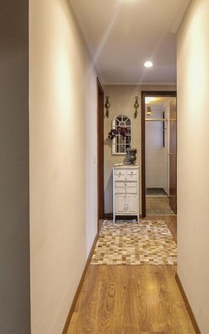 Apartamento à venda com 186m², 4 quartos e 3 vagas Apartamento à venda com 186m², 4 quartos e 3 vagasCorredor