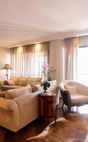 Apartamento à venda com 186m², 4 quartos e 3 vagas Apartamento à venda com 186m², 4 quartos e 3 vagasSala