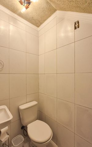 Casa à venda com 124m², 2 quartos e 2 vagas Casa à venda com 124m², 2 quartos e 2 vagasBanheiro Área gourmet
