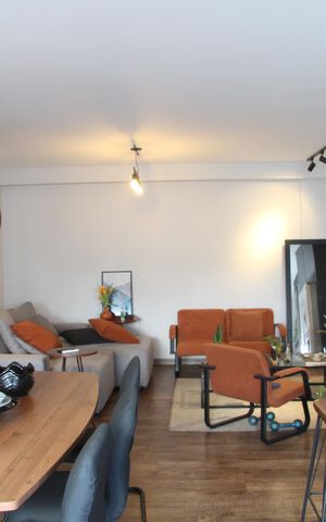 Apartamento à venda com 89m², 2 quartos e 2 vagasSala e Cozinha integrada 