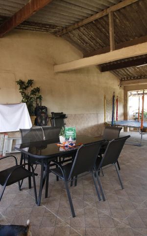 Casa à venda com 320m², 2 quartos e 3 vagasTerraço