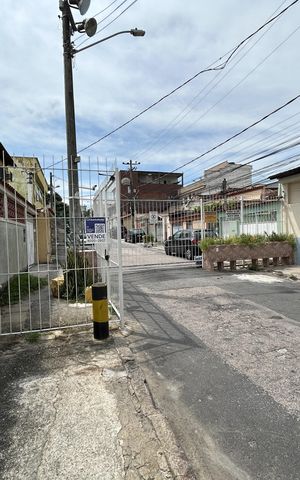 Casa à venda com 100m², 2 quartos e 1 vagaFachada + plaquinha