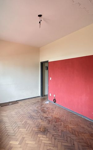 Casa à venda com 100m², 2 quartos e 1 vagaSala