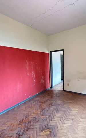 Casa à venda com 100m², 2 quartos e 1 vagaSala