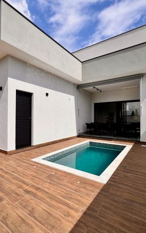 Casa de condomínio à venda com 300m², 3 quartos e 2 vagas Casa de condomínio à venda com 300m², 3 quartos e 2 vagasÁrea externa