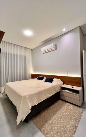 Casa de condomínio à venda com 300m², 3 quartos e 2 vagas Casa de condomínio à venda com 300m², 3 quartos e 2 vagasQuarto