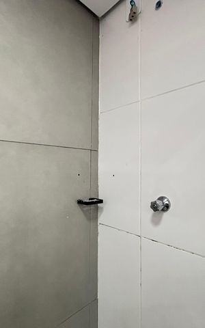 Apartamento à venda com 80m², 3 quartos e 1 vaga Apartamento à venda com 80m², 3 quartos e 1 vagaBanheiro da Suíte