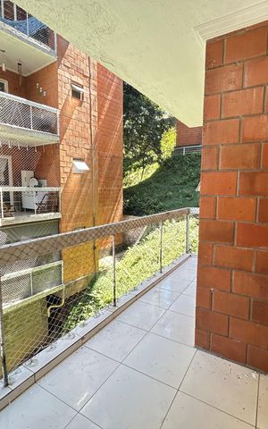 Apartamento à venda com 80m², 3 quartos e 1 vaga Apartamento à venda com 80m², 3 quartos e 1 vagaVaranda da Sala