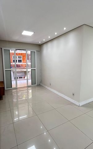 Apartamento à venda com 80m², 3 quartos e 1 vaga Apartamento à venda com 80m², 3 quartos e 1 vagaSala