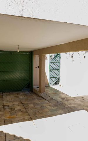 Casa à venda com 210m², 2 quartos e 1 vagaGaragem