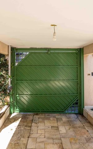 Casa à venda com 210m², 2 quartos e 1 vagaGaragem