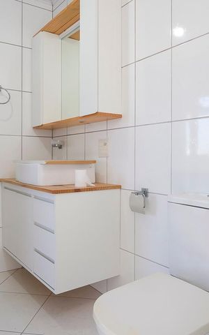 Casa à venda com 140m², 4 quartos e 2 vagasBanheiro da varanda