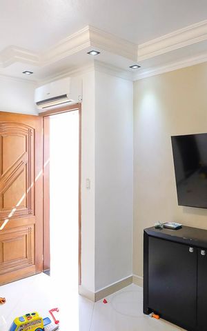 Casa à venda com 140m², 4 quartos e 2 vagasSala 1