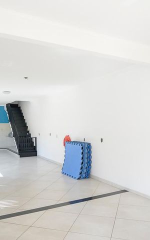 Casa à venda com 140m², 4 quartos e 2 vagasQuintal