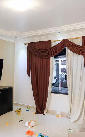 Casa à venda com 140m², 4 quartos e 2 vagasSala 1