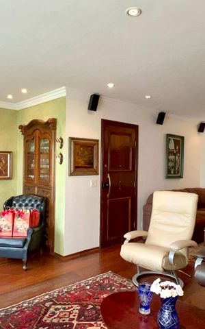 Apartamento à venda com 158m², 3 quartos e 1 vaga Apartamento à venda com 158m², 3 quartos e 1 vagaSala