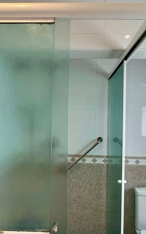 Apartamento à venda com 158m², 3 quartos e 1 vaga Apartamento à venda com 158m², 3 quartos e 1 vagaBanheiro da Suíte 2