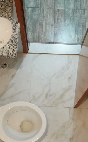 Casa à venda com 105m², 3 quartos e 2 vagasBanheiro da Suíte 2