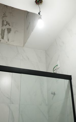 Casa à venda com 105m², 3 quartos e 2 vagasBanheiro da Suíte 1