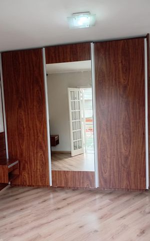 Casa à venda com 100m², 2 quartos e 2 vagas Casa à venda com 100m², 2 quartos e 2 vagasQuarto