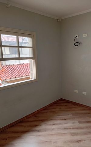 Casa à venda com 100m², 2 quartos e 2 vagas Casa à venda com 100m², 2 quartos e 2 vagasQuarto