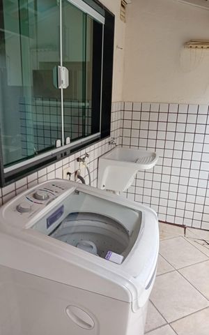 Casa à venda com 100m², 2 quartos e 2 vagas Casa à venda com 100m², 2 quartos e 2 vagasÁrea de serviço