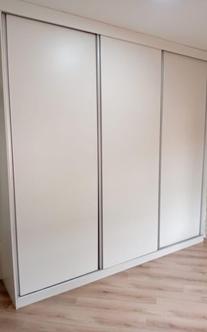 Casa à venda com 100m², 2 quartos e 2 vagas Casa à venda com 100m², 2 quartos e 2 vagasQuarto