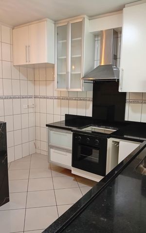Casa à venda com 100m², 2 quartos e 2 vagas Casa à venda com 100m², 2 quartos e 2 vagasCozinha