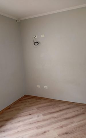 Casa à venda com 100m², 2 quartos e 2 vagas Casa à venda com 100m², 2 quartos e 2 vagasQuarto