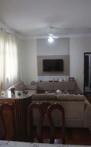 Apartamento para alugar com 176m², 3 quartos e 3 vagasSala