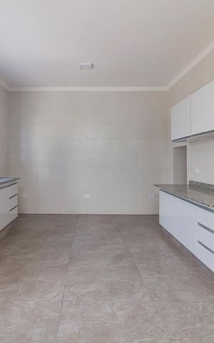 Casa à venda com 190m², 3 quartos e 6 vagas Casa à venda com 190m², 3 quartos e 6 vagasCozinha