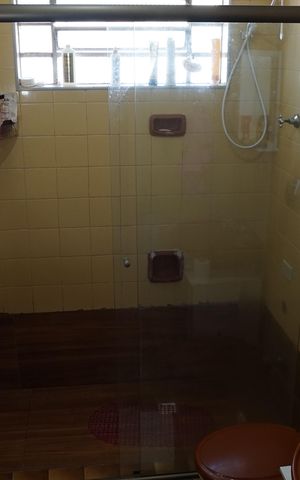 Casa à venda com 110m², 3 quartos e 2 vagasBanheiro
