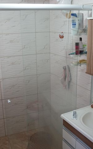 Casa à venda com 110m², 3 quartos e 2 vagasBanheiro da Suíte