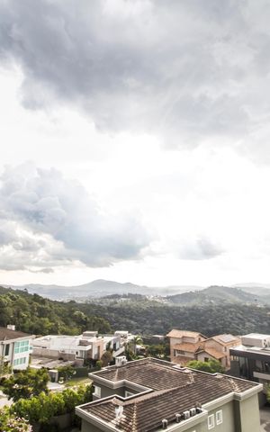Casa de condomínio à venda com 900m², 4 quartos e 8 vagas Casa de condomínio à venda com 900m², 4 quartos e 8 vagasRooftop
