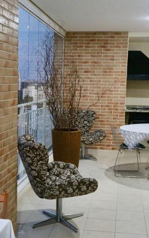 Apartamento para alugar com 115m², 3 quartos e 2 vagas Apartamento para alugar com 115m², 3 quartos e 2 vagasVaranda