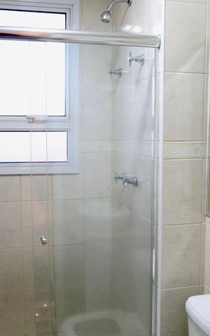Apartamento para alugar com 115m², 3 quartos e 2 vagas Apartamento para alugar com 115m², 3 quartos e 2 vagasBanheiro 2