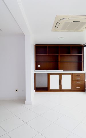 Apartamento para alugar com 205m², 3 quartos e sem vaga Apartamento para alugar com 205m², 3 quartos e sem vagaSala