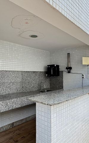 Apartamento para alugar com 205m², 3 quartos e sem vaga Apartamento para alugar com 205m², 3 quartos e sem vagaÁrea comum