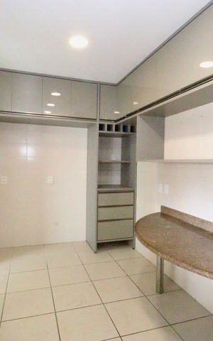 Apartamento para alugar com 205m², 3 quartos e sem vaga Apartamento para alugar com 205m², 3 quartos e sem vagaCozinha