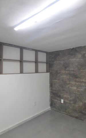 Casa para alugar com 480m², 4 quartos e 5 vagasEscritório