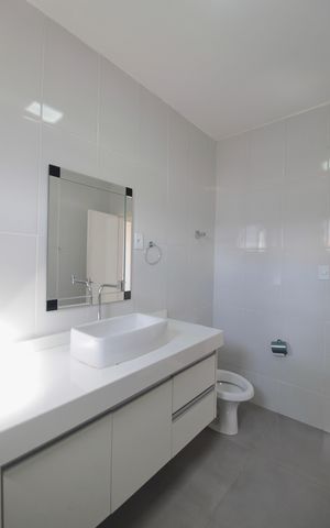 Casa para alugar com 480m², 4 quartos e 5 vagasBanheiro Social (Superior)