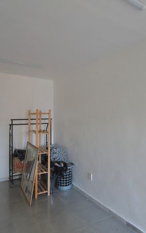 Casa para alugar com 480m², 4 quartos e 5 vagasHall do Escritório