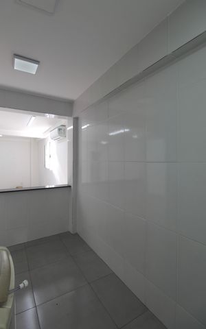 Casa para alugar com 480m², 4 quartos e 5 vagasCozinha (Inferior)