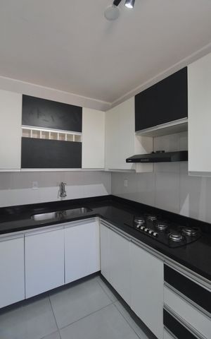 Casa para alugar com 480m², 4 quartos e 5 vagasCozinha (Superior)