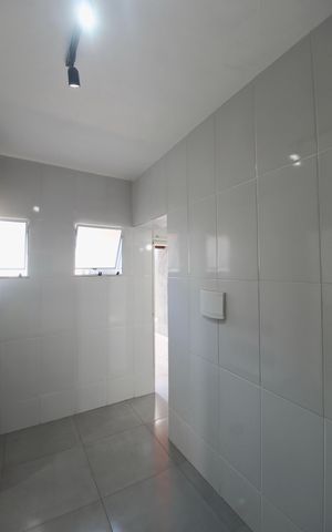 Casa para alugar com 480m², 4 quartos e 5 vagasCozinha (Superior)