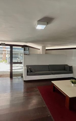 Apartamento à venda com 100m², 2 quartos e sem vagaHall de entrada