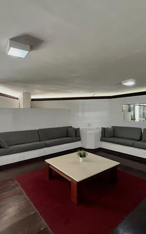 Apartamento à venda com 100m², 2 quartos e sem vagaHall de entrada