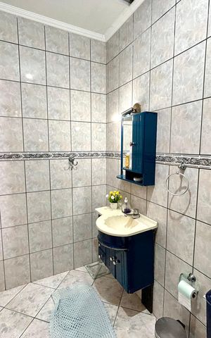 Casa à venda com 156m², 2 quartos e 2 vagasBanheiro da Suíte